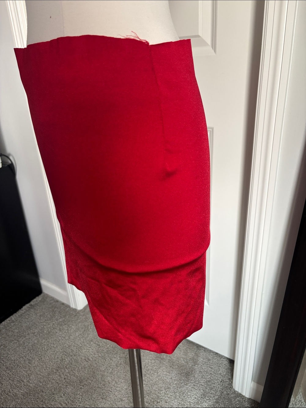 Figure-Flattering Red Mini Skirt - Picture 2 of 4